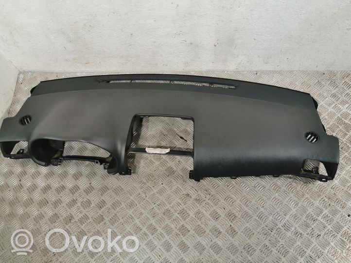 Toyota Avensis T250 Dashboard 