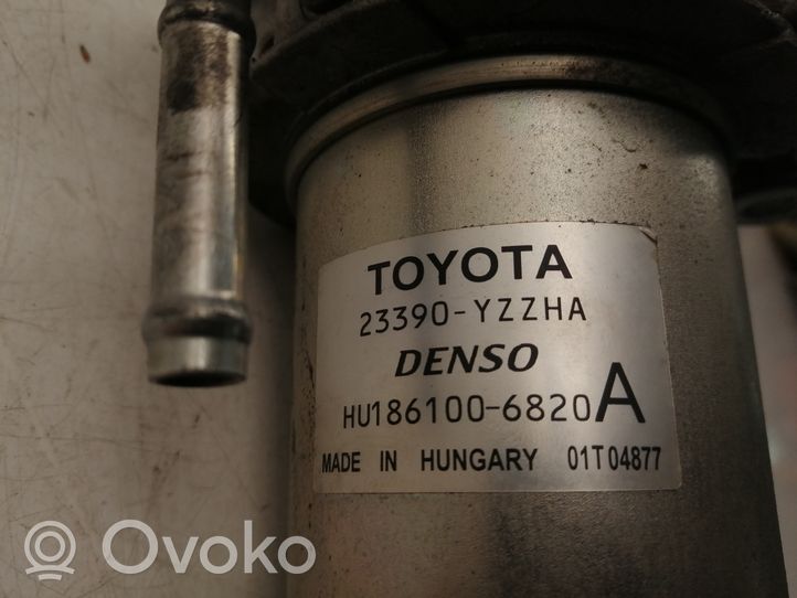 Toyota Avensis T250 Staffa/supporto di montaggio del filtro carburante 