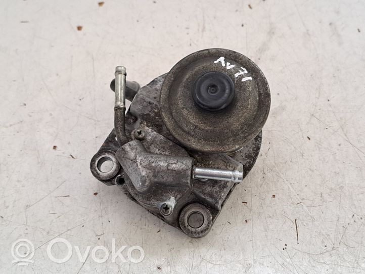 Toyota Avensis T250 Staffa/supporto di montaggio del filtro carburante 