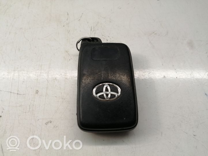 Toyota Verso Virta-avain/kortti 