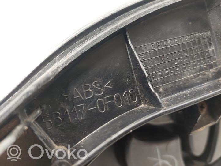 Toyota Corolla Verso AR10 Grotelės viršutinės 531170F010