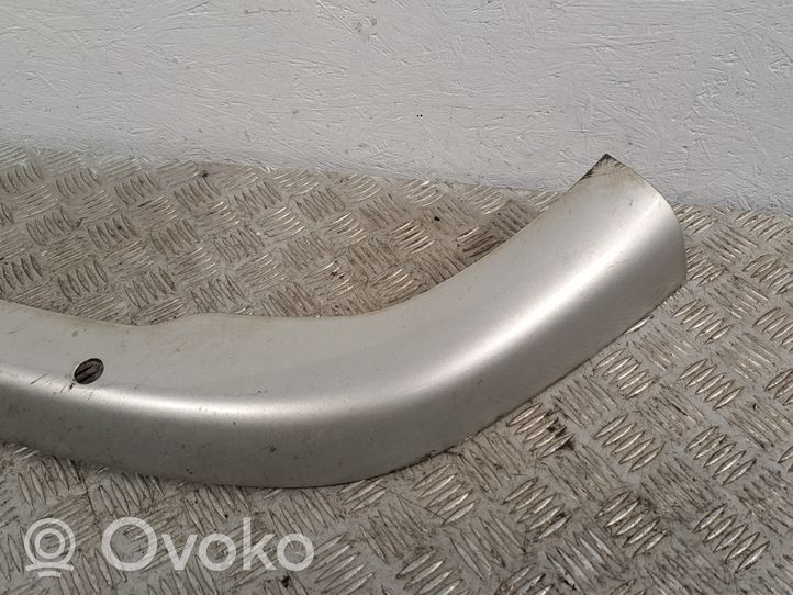 Toyota Corolla Verso AR10 Lame de pare-chocs avant 768510F020