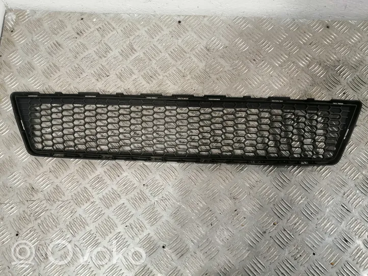 Toyota Verso Grille inférieure de pare-chocs avant 