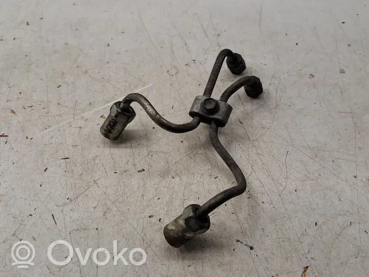 Toyota Corolla Verso AR10 Tuyau d'alimentation d'injecteur de carburant 