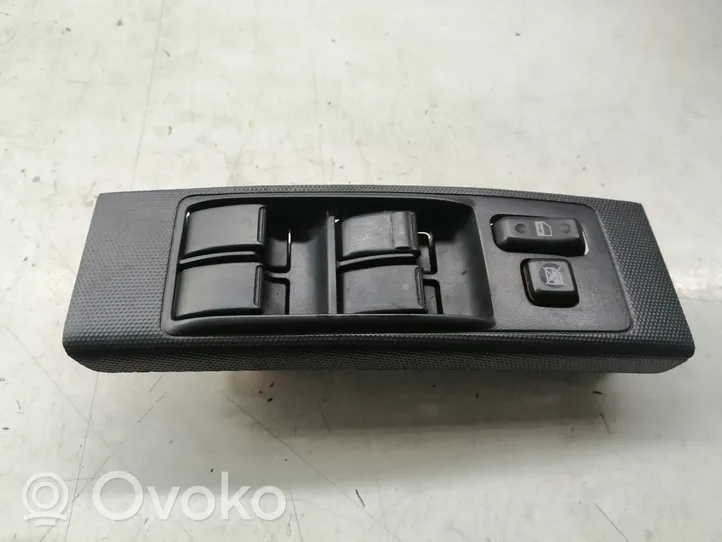 Toyota Corolla Verso AR10 Elektrisko logu slēdzis 