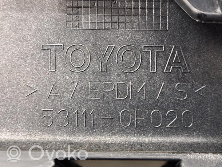 Toyota Corolla Verso AR10 Grille calandre supérieure de pare-chocs avant 