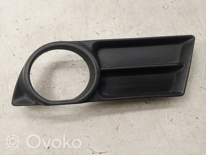 Toyota Corolla Verso AR10 Front fog light trim/grill 