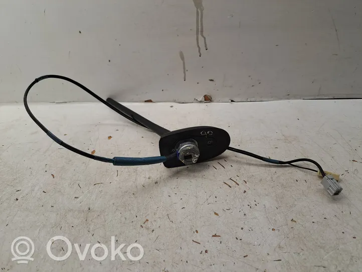 Toyota Avensis T270 Radion antenni 