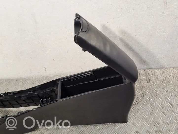 Toyota Avensis T270 Center console 