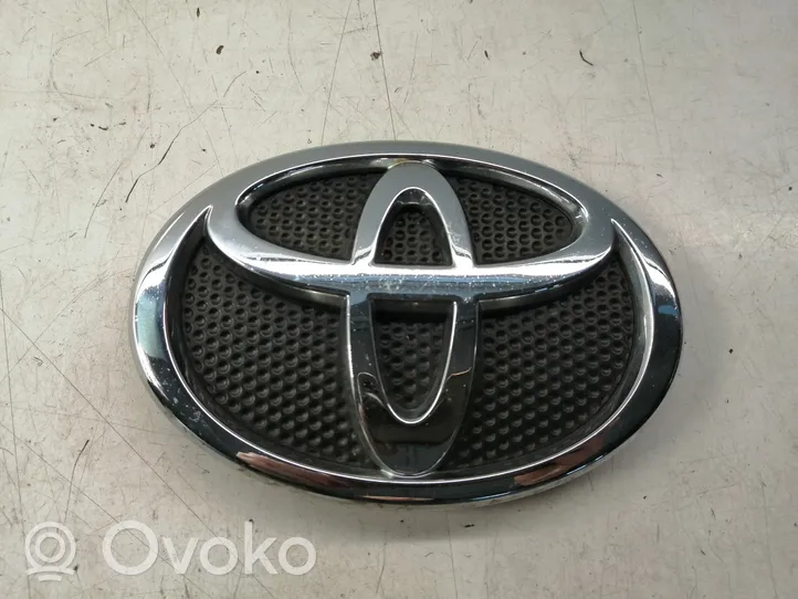 Toyota Corolla Verso AR10 Emblemat / Znaczek 