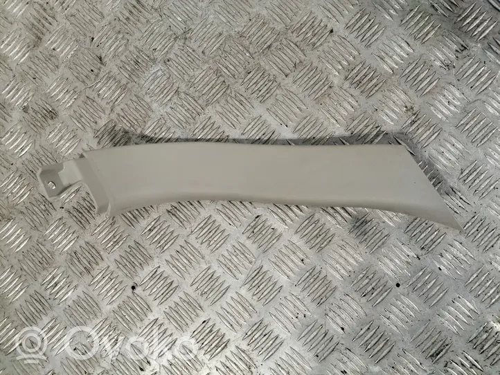 Toyota Avensis T250 Rivestimento portellone 