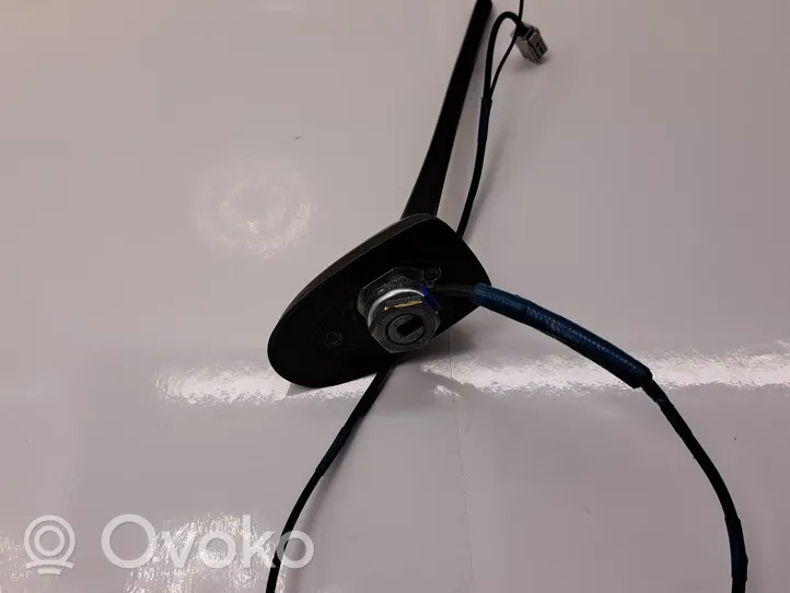 Toyota Avensis T270 Radion antenni 