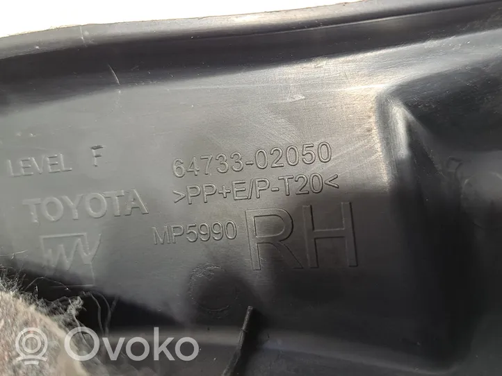 Toyota Auris 150 Tavaratilan sivuverhoilu 