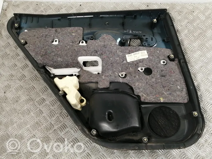Toyota Auris 150 Takaoven verhoilu 