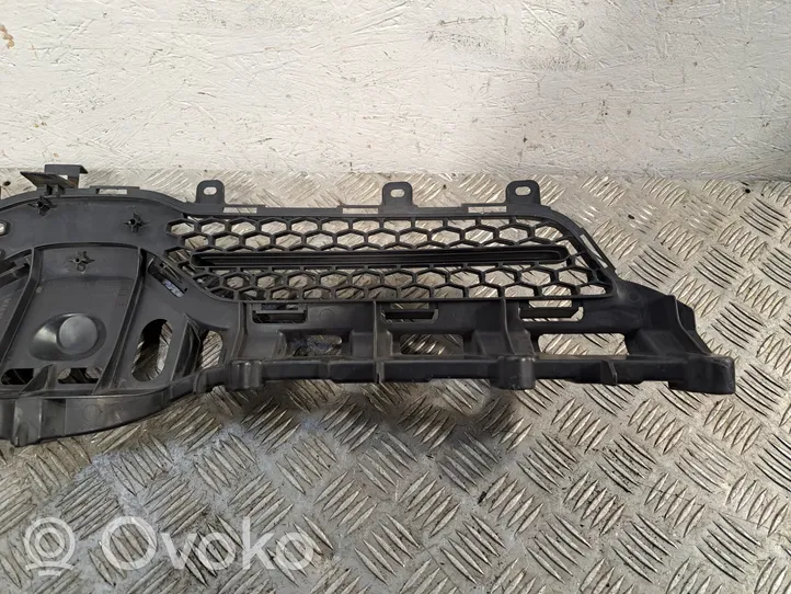 Toyota Corolla Verso AR10 Grille calandre supérieure de pare-chocs avant 