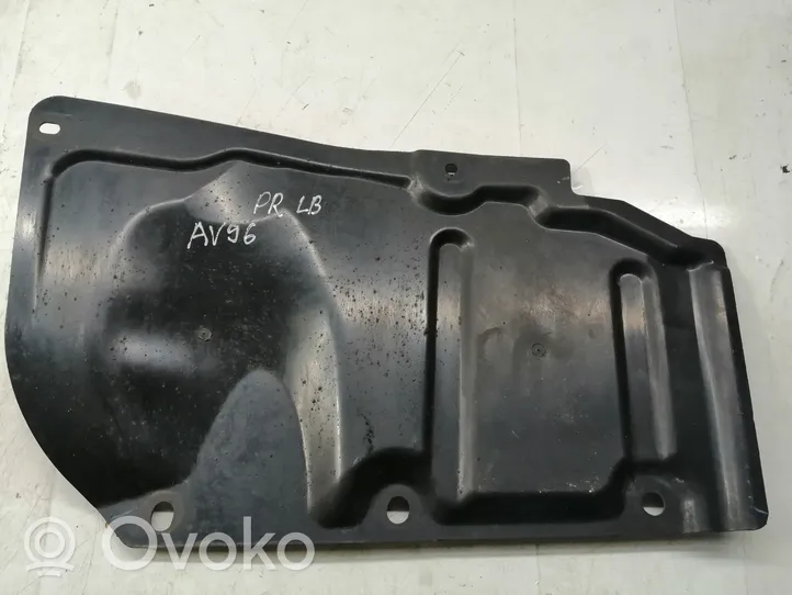 Toyota Avensis T270 Engine splash shield/under tray 