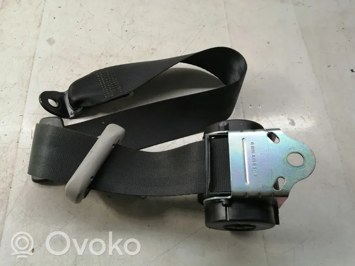 Toyota Verso Rear seatbelt 