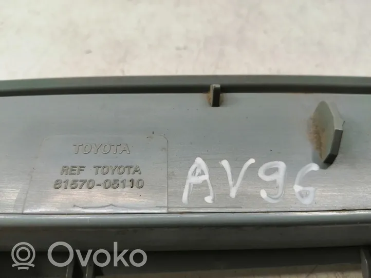 Toyota Avensis T270 Kolmas/lisäjarruvalo 