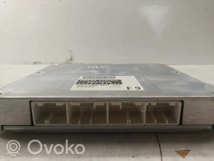 Toyota Corolla Verso AR10 Calculateur moteur ECU MB1758009431