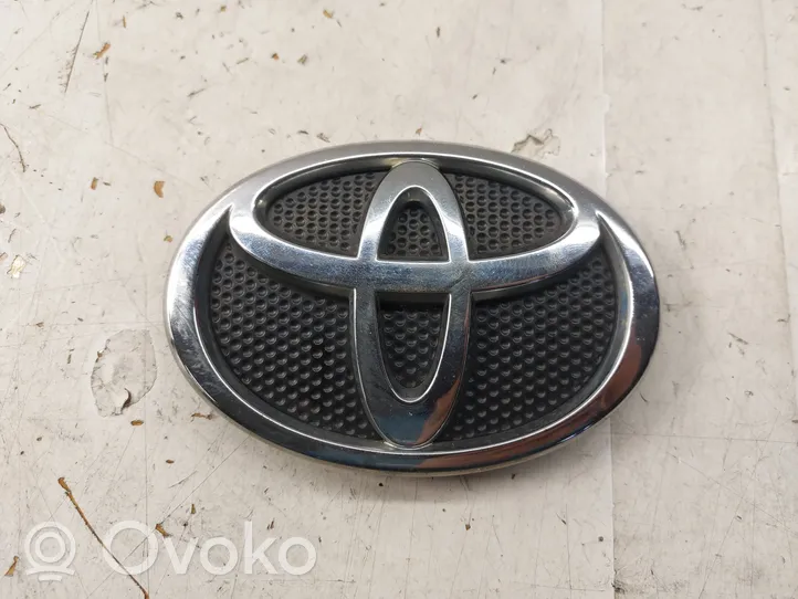 Toyota Corolla Verso AR10 Gamintojo ženkliukas 