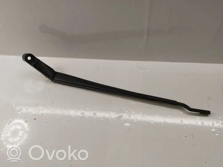 Toyota Verso Front wiper blade arm 