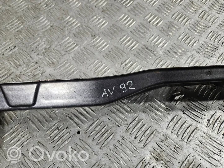 Toyota Avensis T250 Staffa del pannello di supporto del radiatore parte superiore 