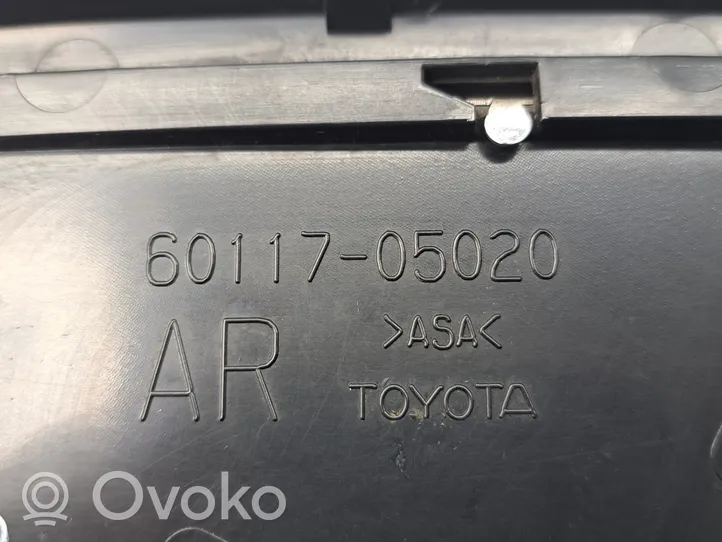 Toyota Avensis T270 Moldura de la aleta (moldura) 