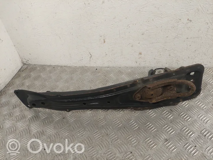 Toyota Corolla Verso AR10 Etuapurunko 123610R010