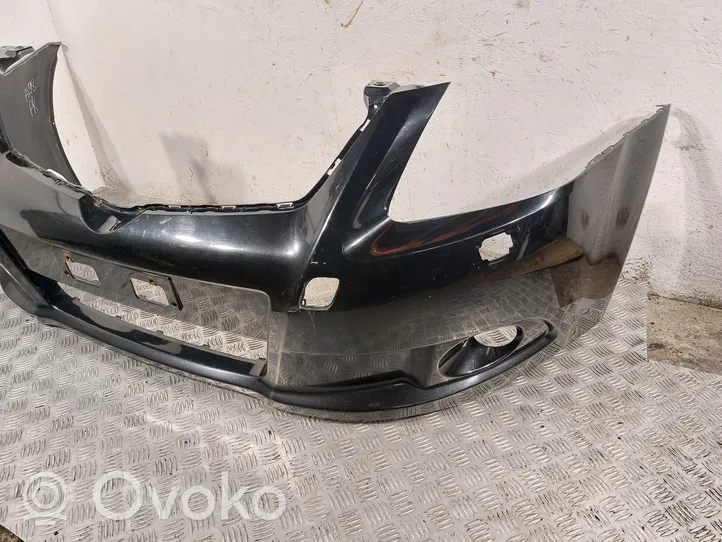 Toyota Avensis T270 Zderzak przedni 