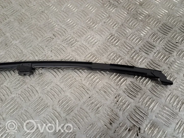 Toyota Avensis T270 Rear door windshield rail 