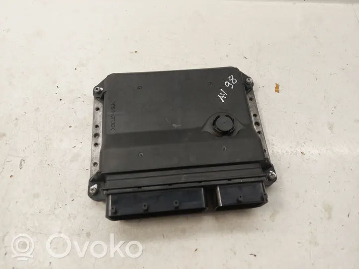 Toyota Avensis T270 Calculateur moteur ECU MB2759000151