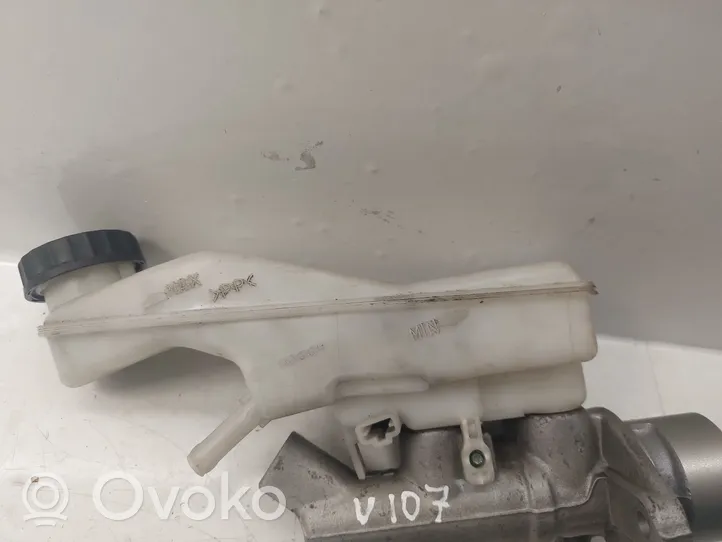 Toyota Corolla Verso AR10 Pääjarrusylinteri 