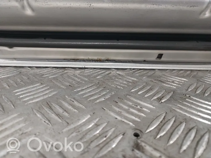 Toyota Corolla Verso AR10 Дверь 