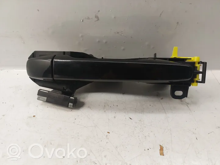 Toyota Avensis T270 Rear door exterior handle 