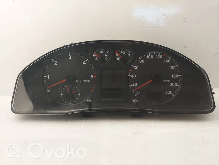 Audi A4 S4 B5 8D Compteur de vitesse tableau de bord 8D0919034