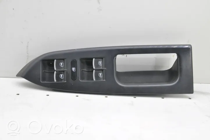 Volkswagen Touran II Interrupteur commade lève-vitre 1T1867371H