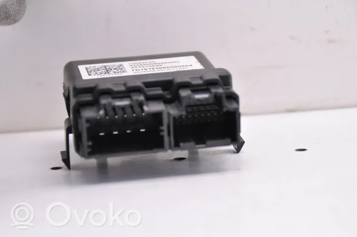 Opel Astra K Seat heating relay 13523764