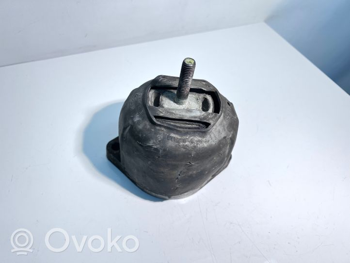 Audi A8 S8 D2 4D Dzinēja spilvens 4D0399151