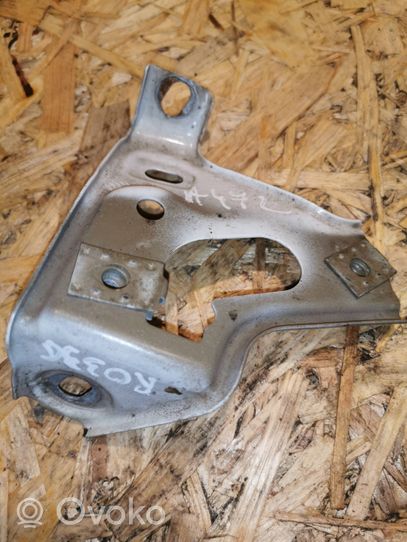 Opel Astra J Supporto di montaggio del parafango 13276369