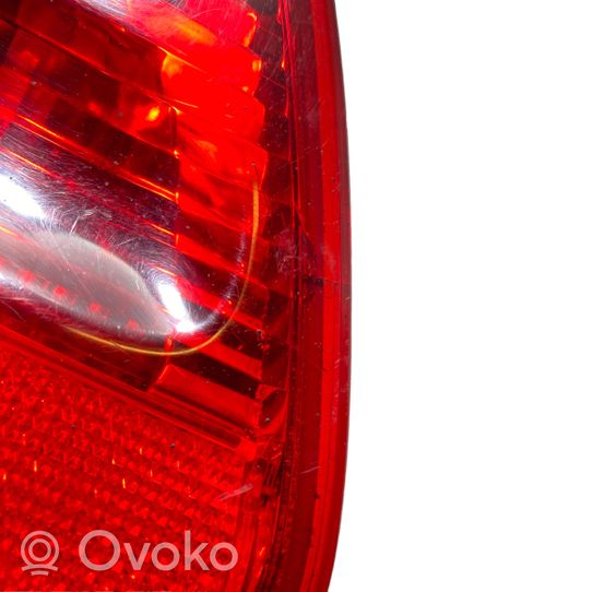 Mercedes-Benz E W211 Luci posteriori del portellone del bagagliaio A2118201364