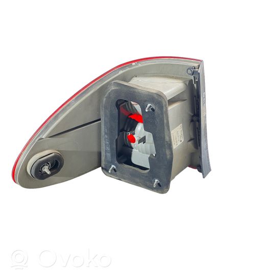 Mercedes-Benz E W211 Luci posteriori A2118202864