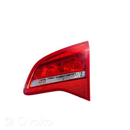 Opel Meriva B Lampy tylnej klapy bagażnika 13260841