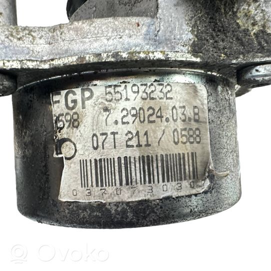 Opel Corsa D Pompe à vide 55193232
