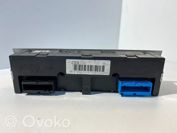 Opel Signum Gaisa kondicionēšanas / salona apsildes vadības bloks 13138196