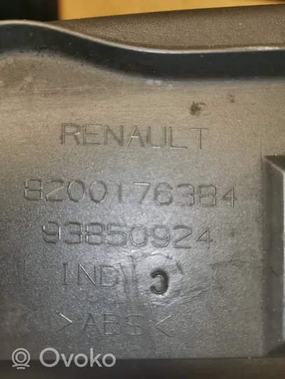 Renault Trafic II (X83) Kita išorės detalė 8200176384