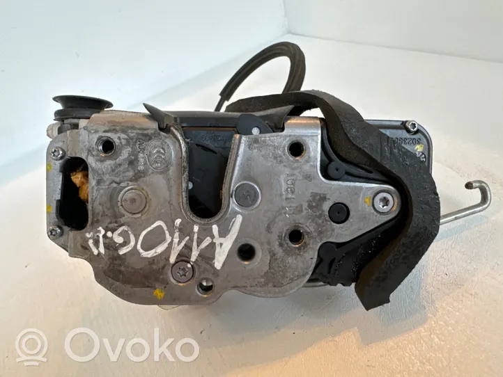 Opel Astra J Rear door lock 13579556