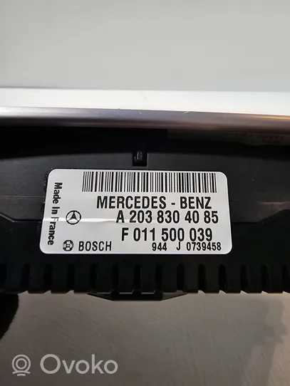 Mercedes-Benz CLC CL203 Panel klimatyzacji A2038304085