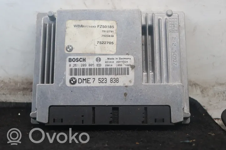 BMW 3 E46 Sterownik / Moduł ECU 0261209005