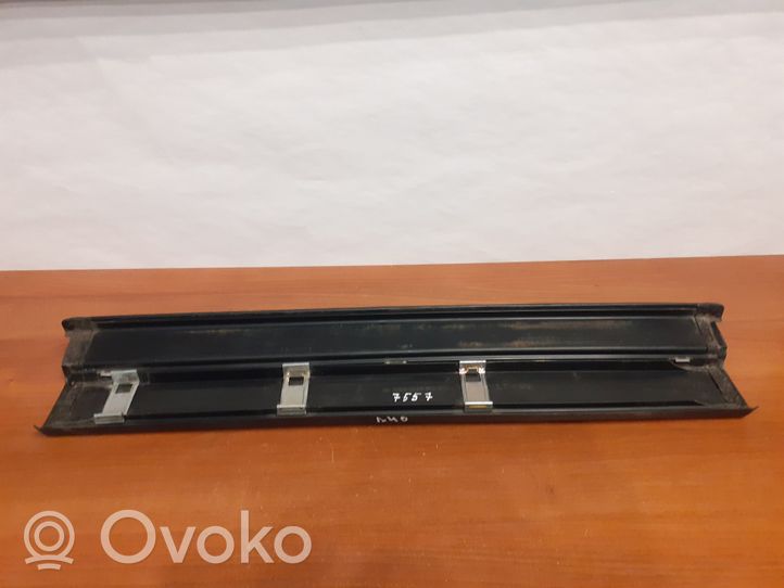 Mercedes-Benz S W140 Side skirt rear trim 1406800535