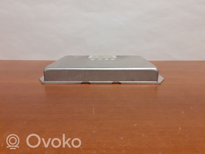 Mercedes-Benz S W220 Air suspension control unit module (rear) 7517